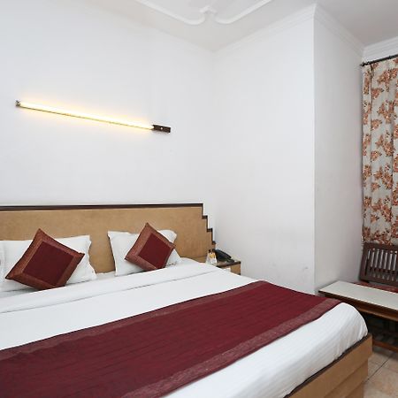 Capital O 10750 Hotel Vivek New Delhi Eksteriør billede