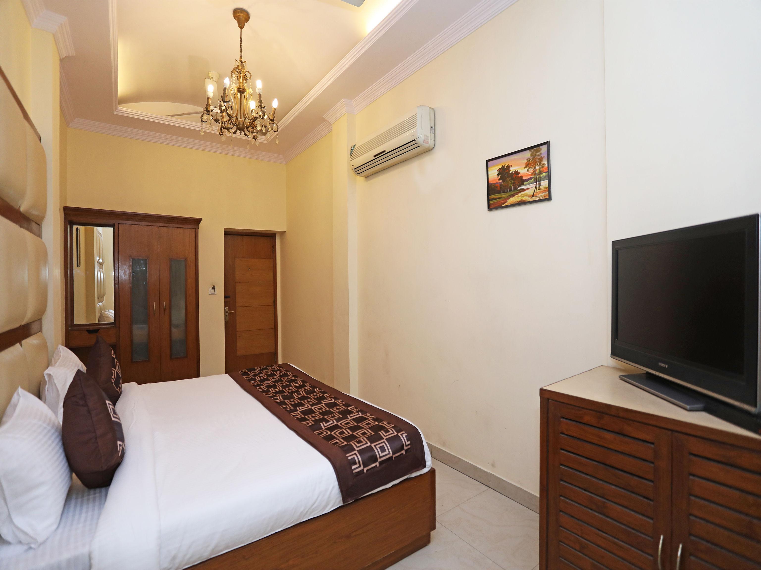Capital O 10750 Hotel Vivek New Delhi Eksteriør billede