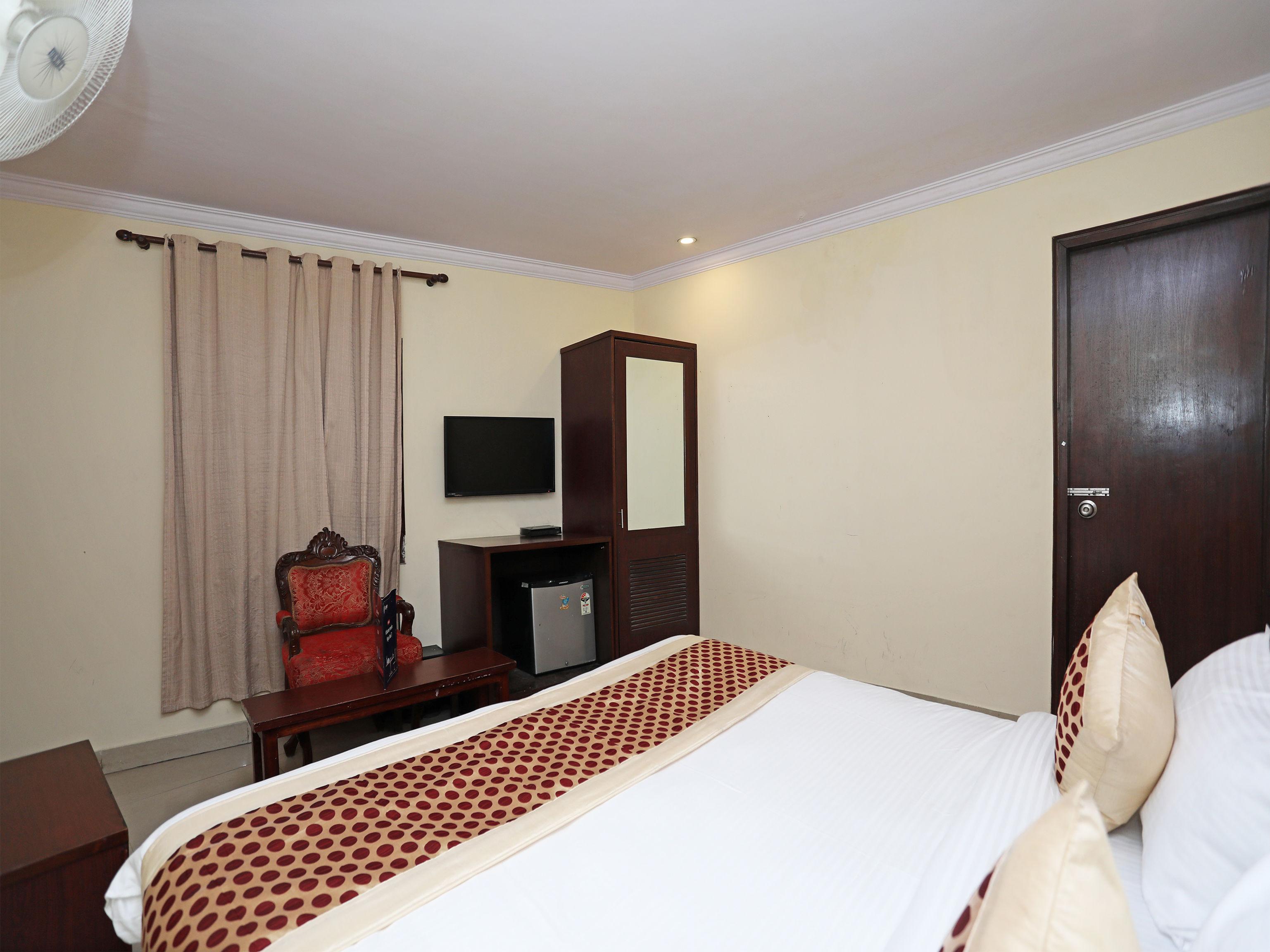 Capital O 10750 Hotel Vivek New Delhi Eksteriør billede