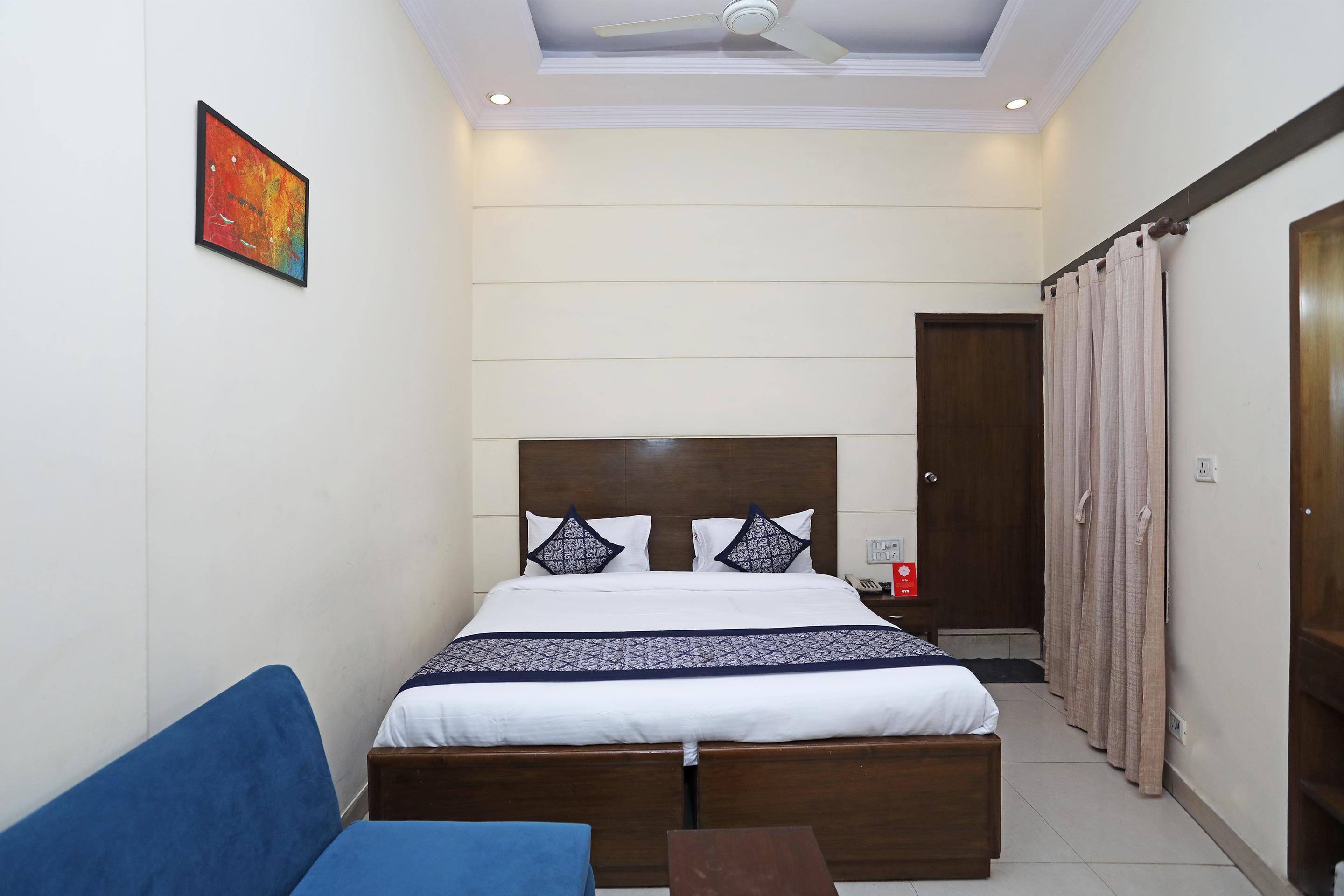 Capital O 10750 Hotel Vivek New Delhi Eksteriør billede