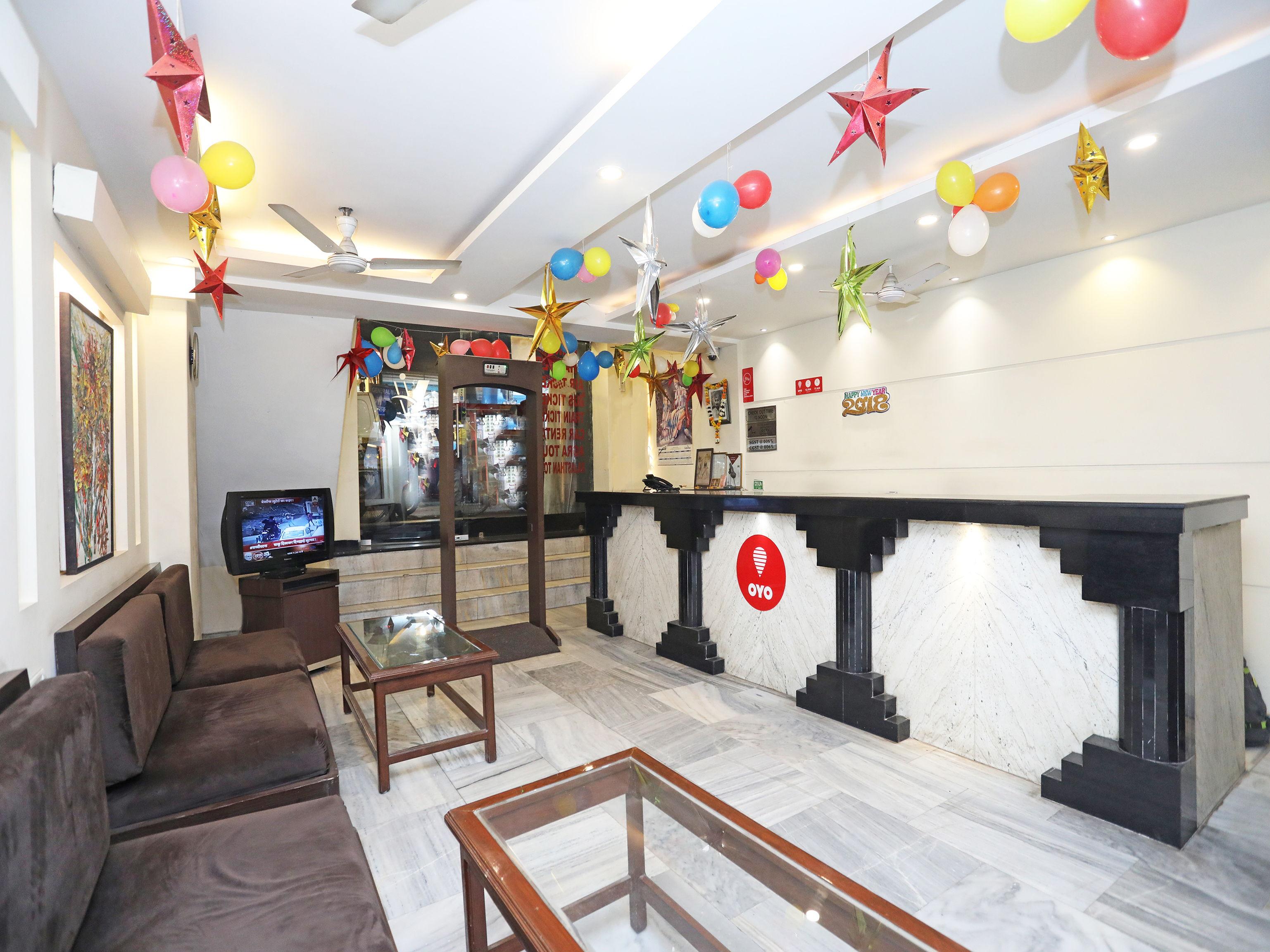 Capital O 10750 Hotel Vivek New Delhi Eksteriør billede