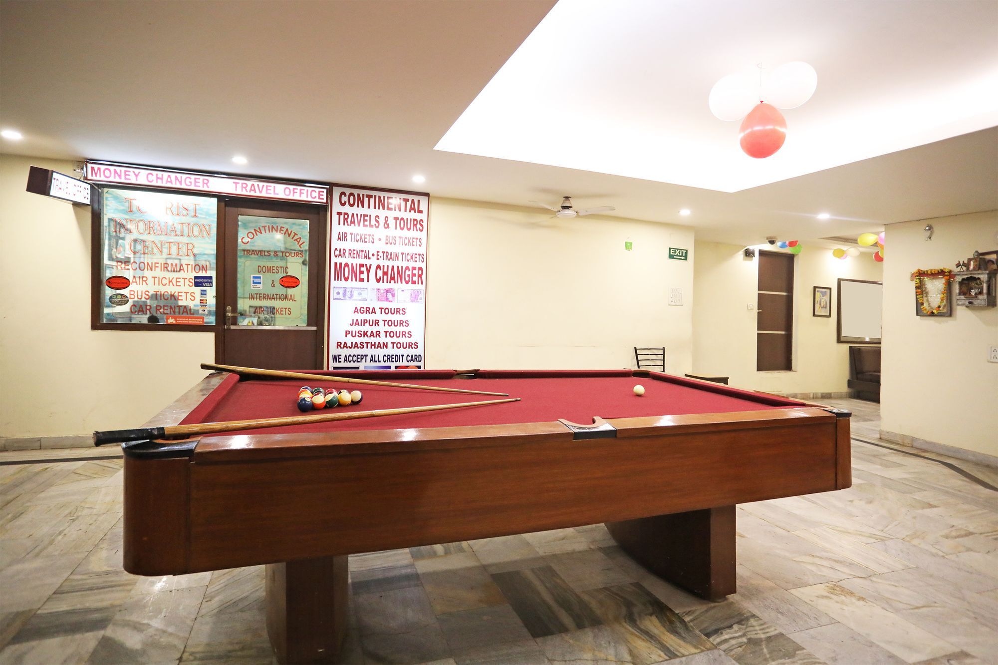 Capital O 10750 Hotel Vivek New Delhi Eksteriør billede