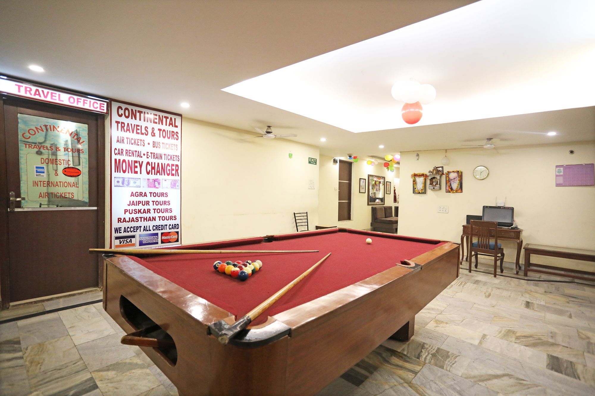 Capital O 10750 Hotel Vivek New Delhi Eksteriør billede